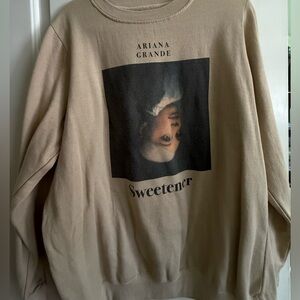 Ariana Grande sweetener crew